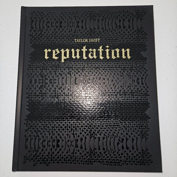Taylor Swift Limited Edition Hardback Reputation Book - Picture 1 of 16